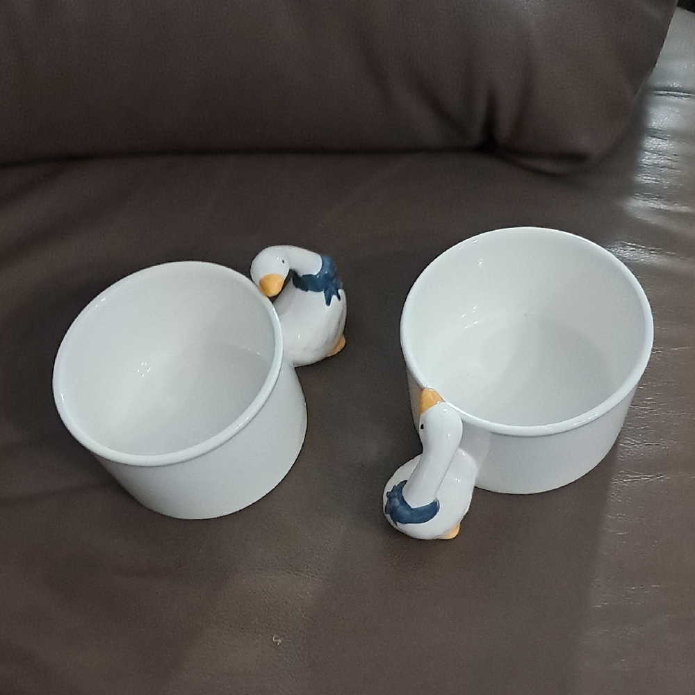 House Of Lloyd White Ceramic Duck Handle Ramekins - Set of 2